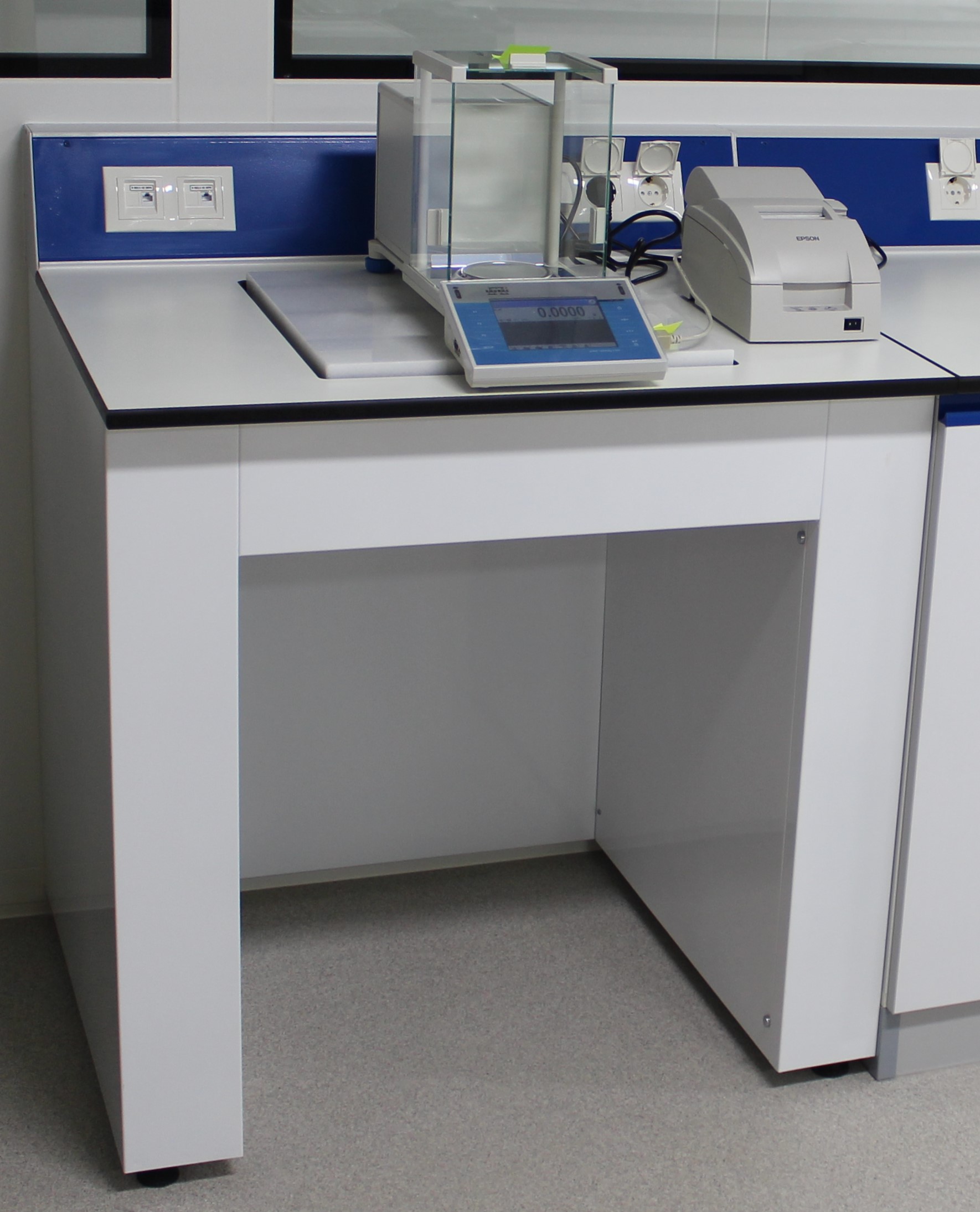 Hassas Terazi Masası